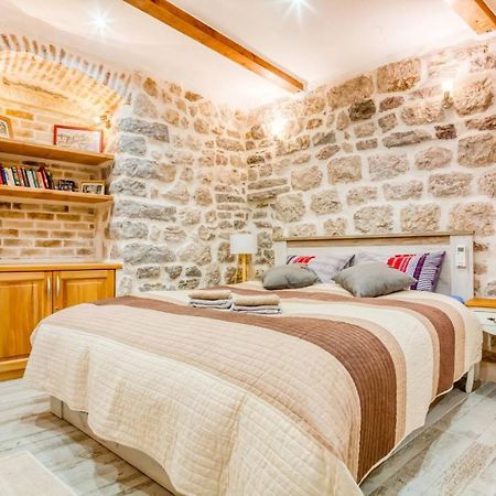 Kotor Bagus - Cozy Boutique Old Town Studio With Seaview Terrace Екстер'єр фото