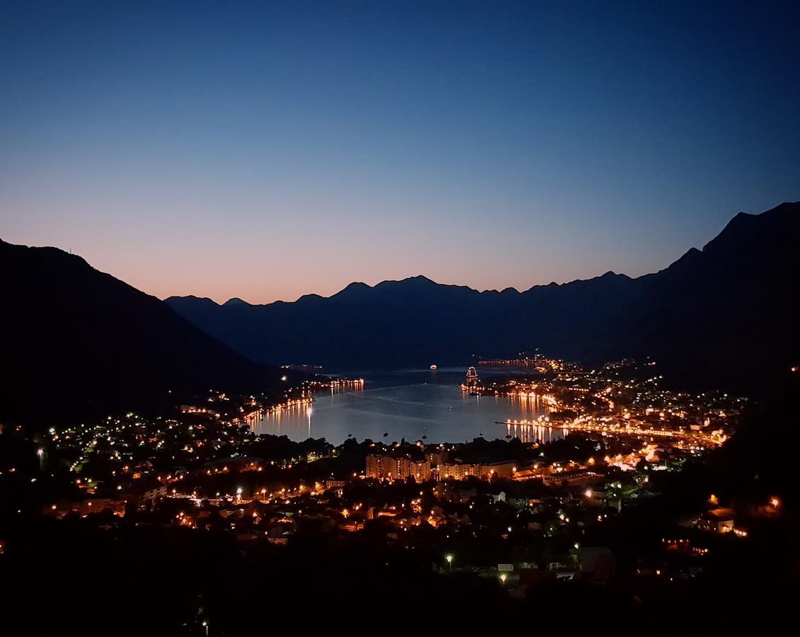 Kotor Bagus - Cozy Boutique Old Town Studio With Seaview Terrace Екстер'єр фото