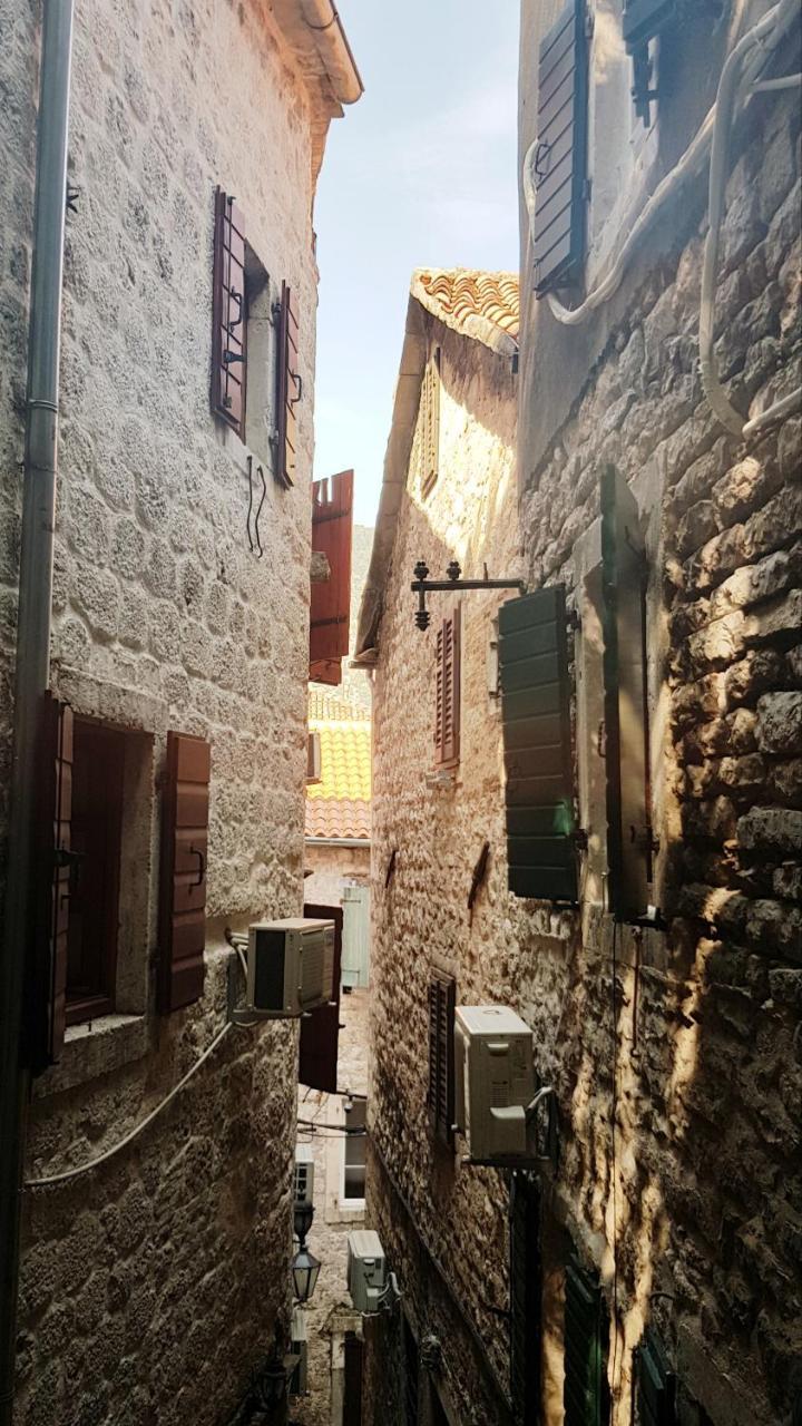 Kotor Bagus - Cozy Boutique Old Town Studio With Seaview Terrace Екстер'єр фото