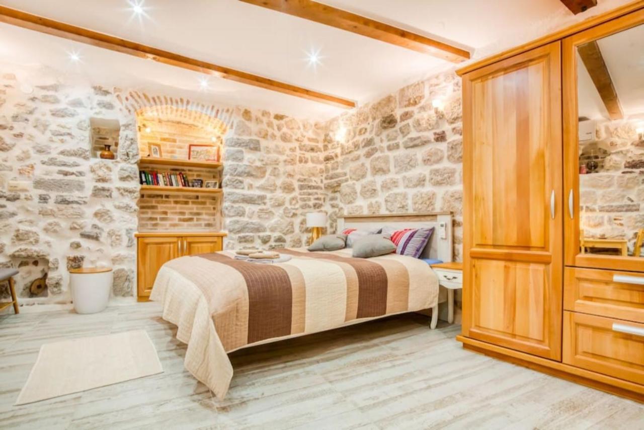 Kotor Bagus - Cozy Boutique Old Town Studio With Seaview Terrace Екстер'єр фото