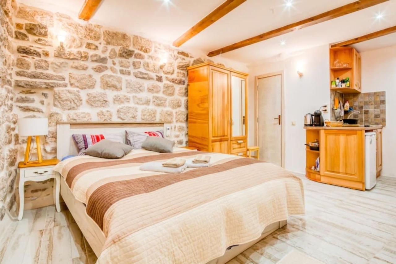 Kotor Bagus - Cozy Boutique Old Town Studio With Seaview Terrace Екстер'єр фото