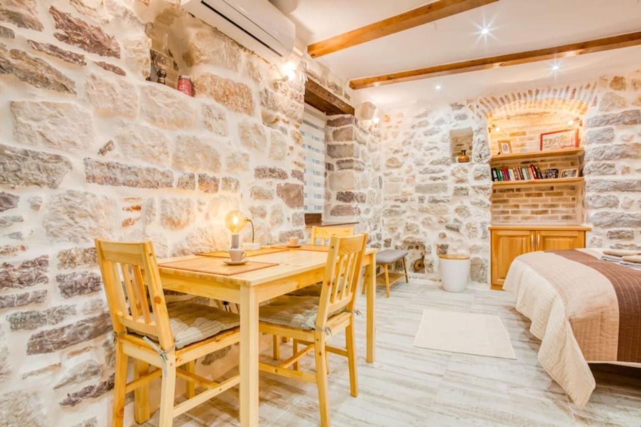 Kotor Bagus - Cozy Boutique Old Town Studio With Seaview Terrace Екстер'єр фото