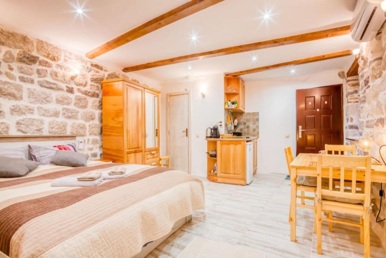 Kotor Bagus - Cozy Boutique Old Town Studio With Seaview Terrace Екстер'єр фото